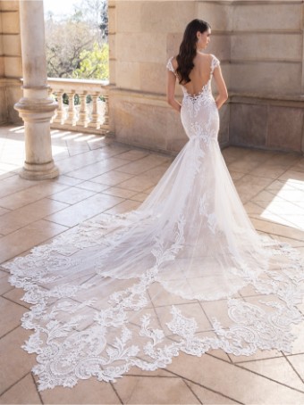 Elysee by Enzoani Andrea #1 thumbnail