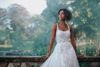 Disney Fairy Tale Weddings D318 Tiana #8 thumbnail