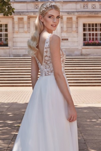 Adore by Justin Alexander 11226 Alessia #2 Ivory/Nude thumbnail
