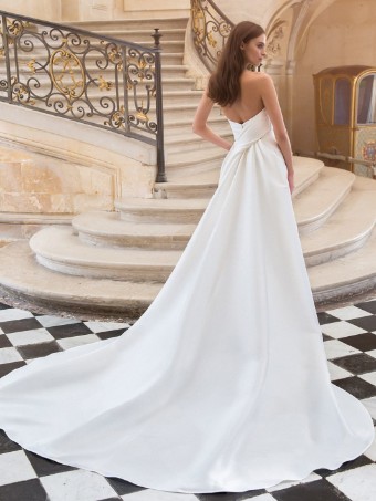 Elysee by Enzoani Vesper #1 thumbnail