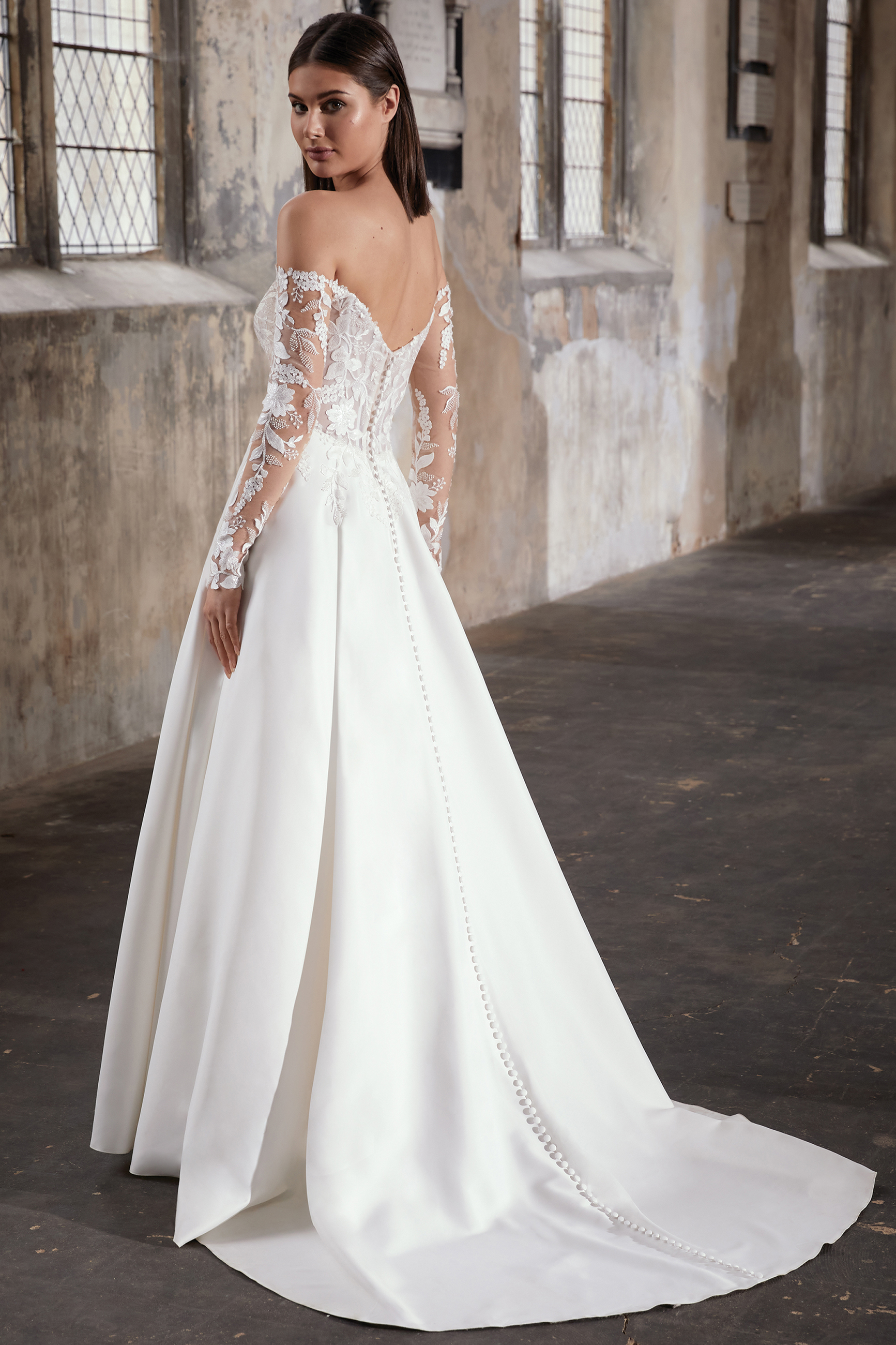 【m】QUEENE AND BELLE レーストップス T252054 Serena - Stunning Stretch Crepe Fit & Flare Gown with