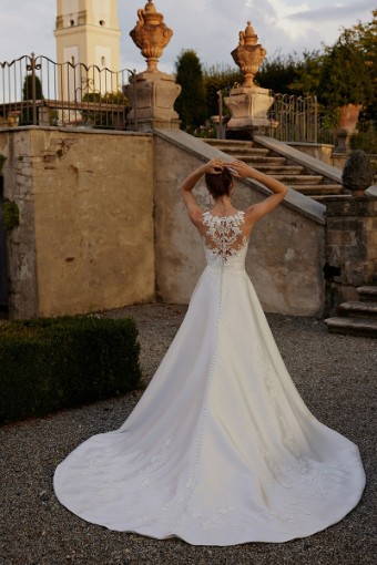 Justin Alexander 88386 Idonia #1 Ivory/Latte thumbnail