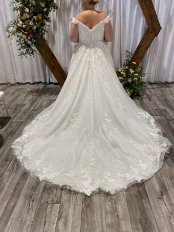Allure Couture C682L #1 Ivory/Nude thumbnail