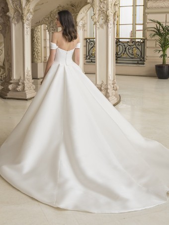 Elysee by Enzoani Georgiana #1 Ivory thumbnail