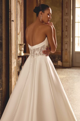 Justin Alexander 88448 Kara #4 Ivory/Latte thumbnail