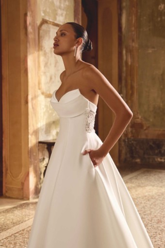 Justin Alexander 88448 Kara #5 Ivory/Latte thumbnail