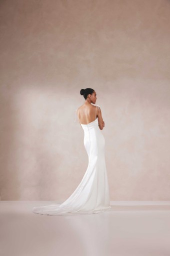 Adore by Justin Alexander 11383X(no slit) Lucienne #1 Ivory thumbnail