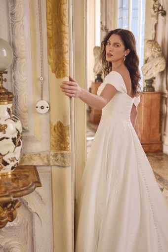 Justin Alexander 88491 Larissa #2 Ivory thumbnail