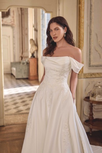 Justin Alexander 88491 Larissa #3 Ivory thumbnail