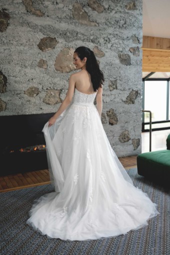 Adore by Justin Alexander 11417 Chessa #1 Ivory thumbnail