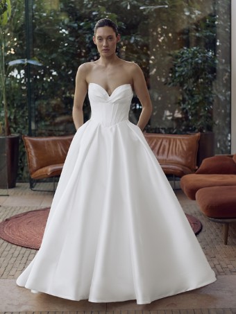 Elysee by Enzoani Giovanna-M B #1 Ivory thumbnail