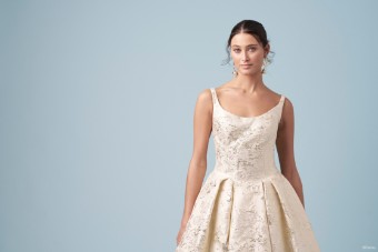 Disney Fairy Tale Weddings D472 Belle #1 Gold thumbnail