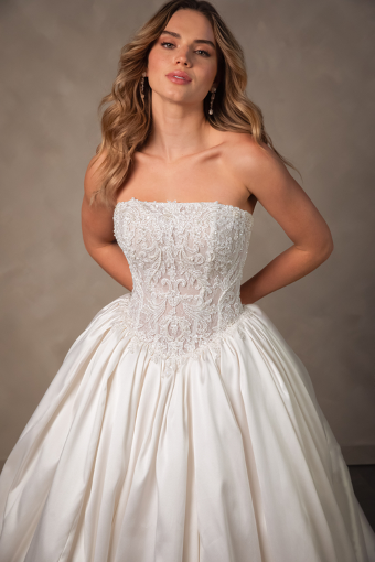 Essense of Australia D4546 #2 Ivory/Ivory/Organza thumbnail