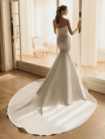 Elysee by Enzoani Havara-S B #1 Ivory thumbnail