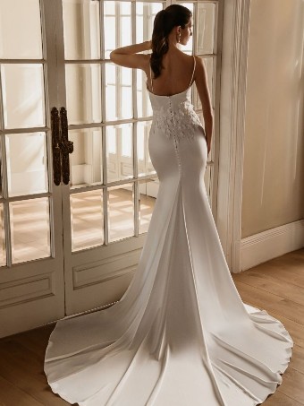 Elysee by Enzoani Hilary B #1 Ivory thumbnail